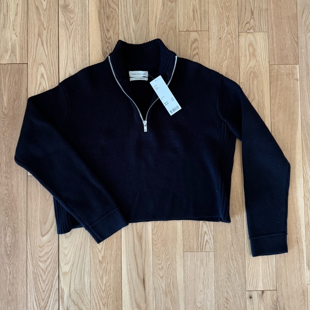 Urban Outfitters cropped quarter zip black sweater - Picture 2 of 7